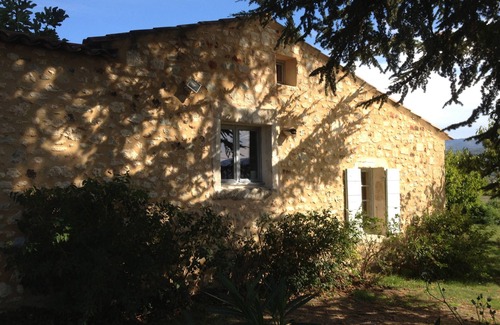 Gargas House | Les Mûriers: 55m2 gite for 2/4 people in a quiet location overlooking the Luberon and vineyards