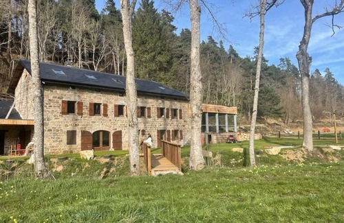 Tence House | Les Murmures du Moulin. Country comfort!
