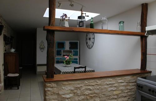Avanton House | Les Noyers - Maison typique du Poitou - Calme et paisible - Proche du Futuroscope