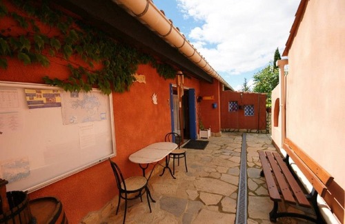 Saint-Dezery Apartment | Les Olivettes - Gite Blue love