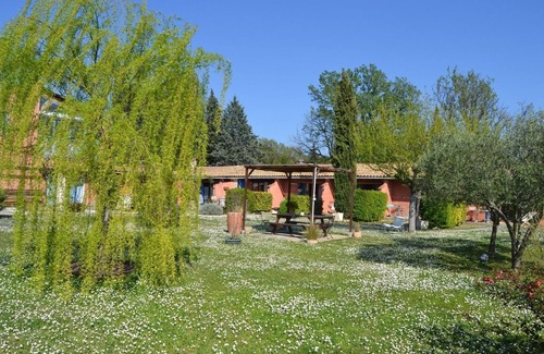 Saint-Dezery Apartment | Les Olivettes - Gite Blue love
