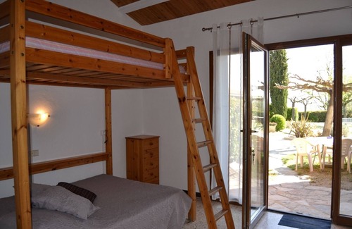 Saint-Dezery Apartment | Les Olivettes - Gite Zen
