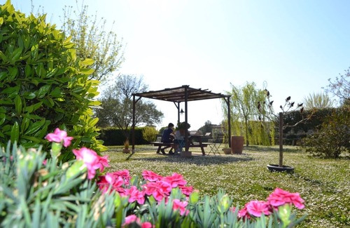 Saint-Dezery Apartment | Les Olivettes - Vintage Cottage
