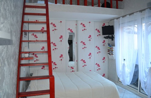 Bas-Vernet Bed & Breakfast | LES ORCHIDEES CHAMBRE D' HOTES PERPIGNAN LA RAYONNANTE