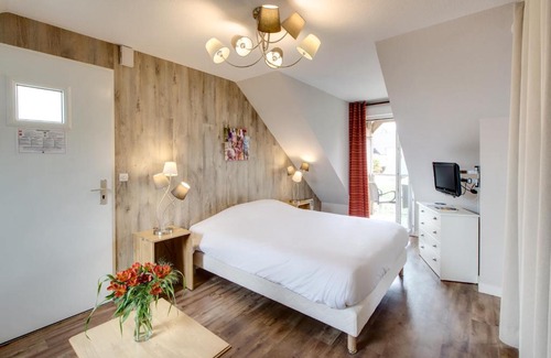 Epiniac Hotel | Les Ormes Domaine et Resort