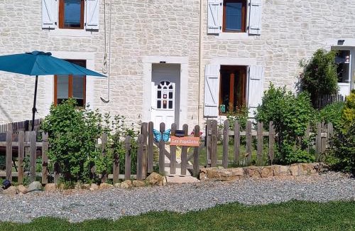 Sainte-Therence House | Les Papillons