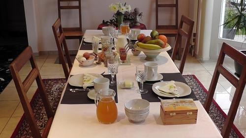 Coeuve Bed & Breakfast | Les Petites Chambres de la Bleue Maison
