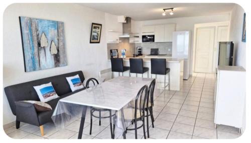 Sainte-Marie-la-Mer Apartment | ' Les pieds dans L'Eau '