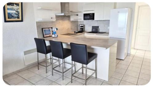 Sainte-Marie-la-Mer Apartment | ' Les pieds dans L'Eau '
