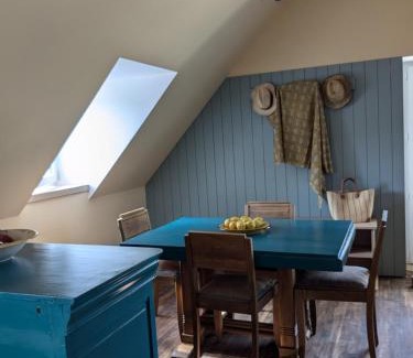 Laval House | Les Pierres Lotoises - gîte les grandes pierres