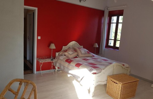 Le Donjon Bed & Breakfast | Les Pinguelles