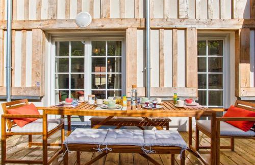 Saint-Arnoult House | Les Portes Du Golf - Marguerite & Simone