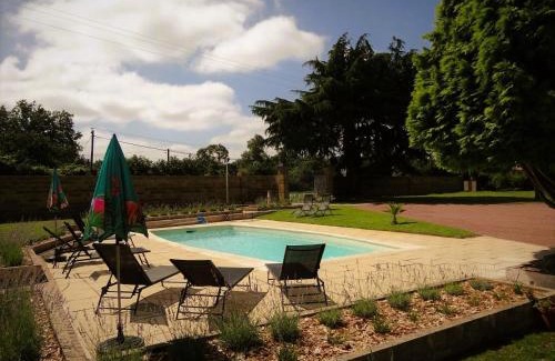 Suaux Bed & Breakfast | Les Quintanes