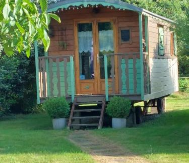 Brissarthe House | Les roulottes de la Brauderie