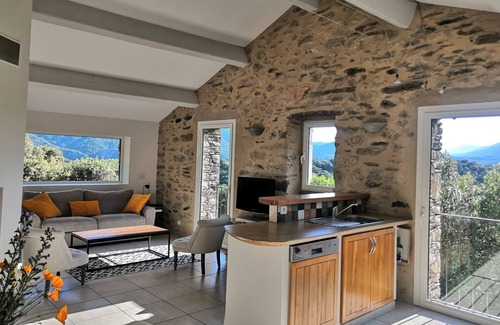 Mons House | Les Serres de Rousselou (Beautiful view & heated pool)