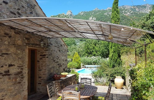 Mons House | Les Serres de Rousselou (Beautiful view & heated pool)