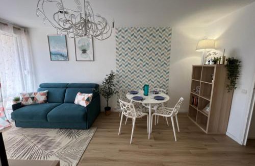 Bron Apartment | Les studios de Bron Pinel