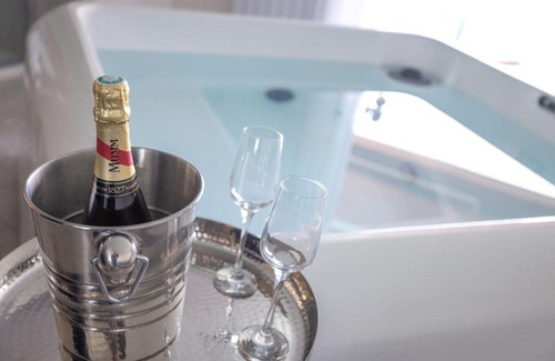 L'Estaque House | LES SUITES LOVE 1 SPA VUE MER PISCINe