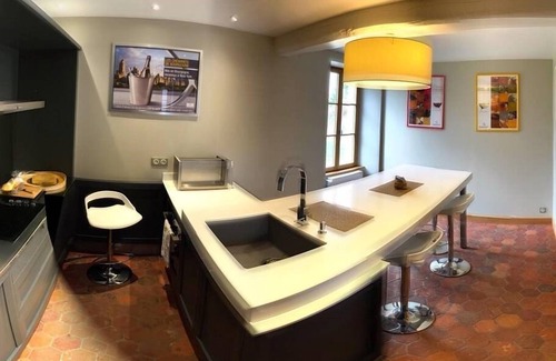Prehy Apartment | Les Temps Perdus Domaine Clotilde Davenne