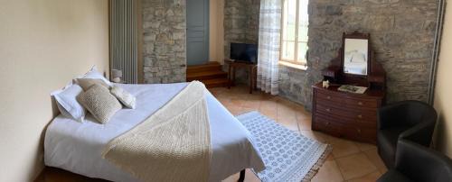 Saint-Georges-de-Luzencon Bed & Breakfast | Les Tilleuls