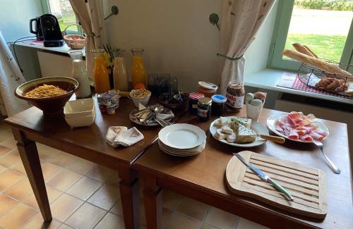 Saint-Georges-de-Luzencon Bed & Breakfast | Les Tilleuls