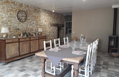 Chaucenne House | LES TROIS CHARMES