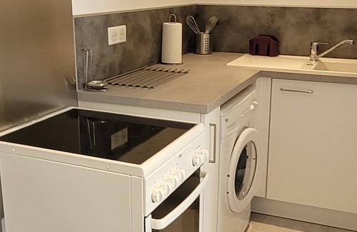 Saint-Martin-d'Ardeche Apartment | LES VIGNES Apartment at the gateway to the Ardèche Gorges. River 50 metres away