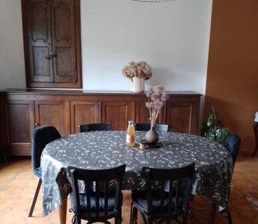 Mons House | Les Violettes