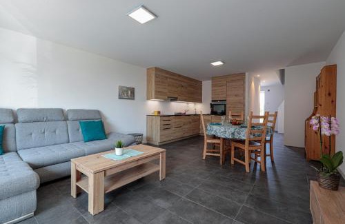 Echichens Apartment | Les Volets Bleus
