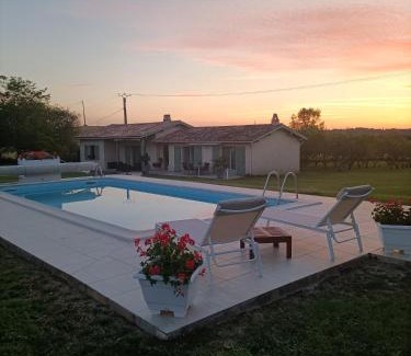 Saint-Antonin Noble Val Bed & Breakfast | Les Volets Verts