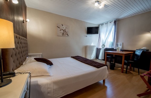 Tournon-d'Agenais Hotel | Les Voyageurs