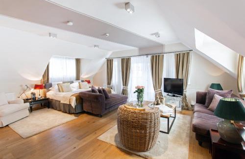 Ljubljana Old Town Hotel | Lesar Hotel Angel - Member of Hip Hotels