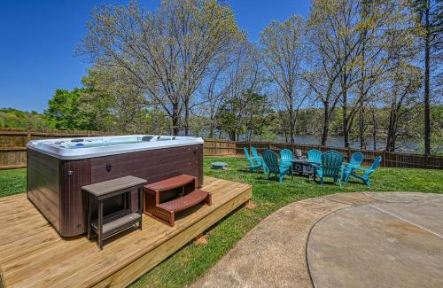 Sunrise Bay House | LesLee at the Lake