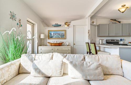 Hudson Beach Estates Apartment | Less Than 1 Mi to Beach Hudson Apt with Fishing Dock Access