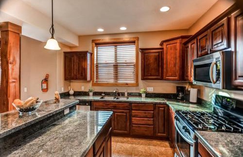 Pagosa Springs Apartment | Less Than 1 Mi to Hot Spring Condo in Pagosa Springs!
