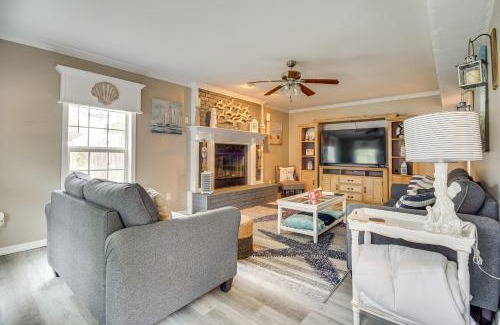 Waveland House | Less Than 1 Mi to Waveland Beach Spacious Family Home