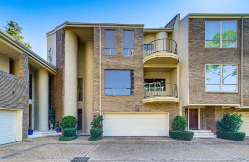 Houston House | Less Than 2 Mi to Galleria Spacious Houston Home!
