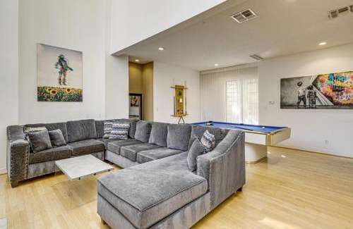 Houston House | Less Than 2 Mi to Galleria Spacious Houston Home!