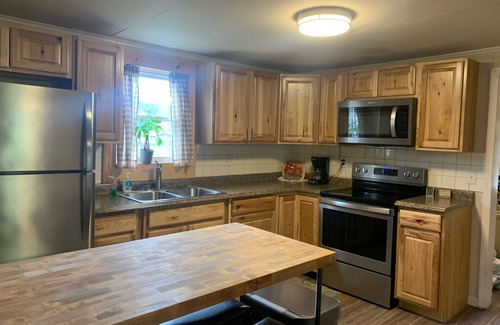 Upper Tract House | Less than 2 miles from Smoke Hole Pet Friendly