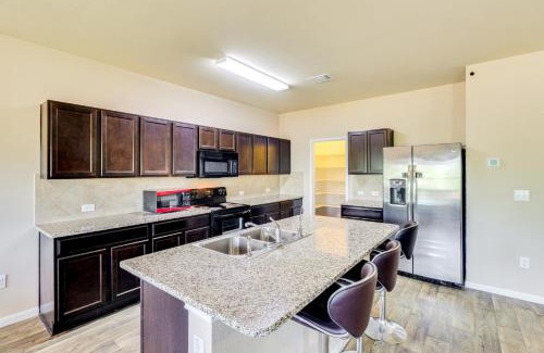 Manor House | Less Than 20 Mi to Dtwn Austin Home in Quiet Neighborhood