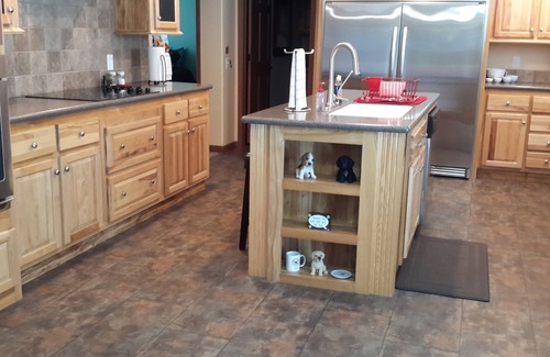 Labadie House | LESS THAN 8 MILES TO PURINA EVENT CENTER, PET FRIENDLY WITH FENCED AREAS