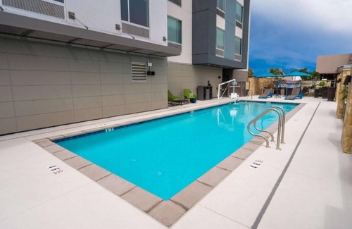 Imperial Beach House | LESS THAN A MILE FROM SAN DIEGO BAY