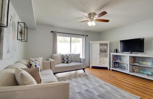 Biloxi Apartment | Less Than Half Mi to Gulf Biloxi Condo with Patio!