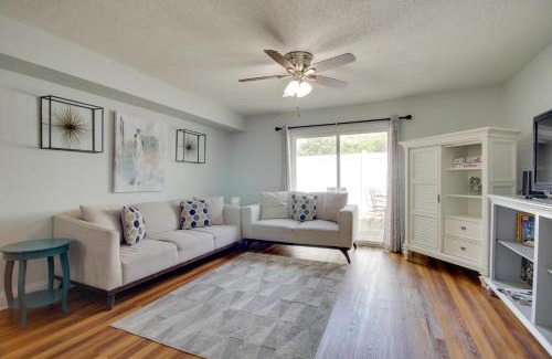 Biloxi Apartment | Less Than Half Mi to Gulf Biloxi Condo with Patio!