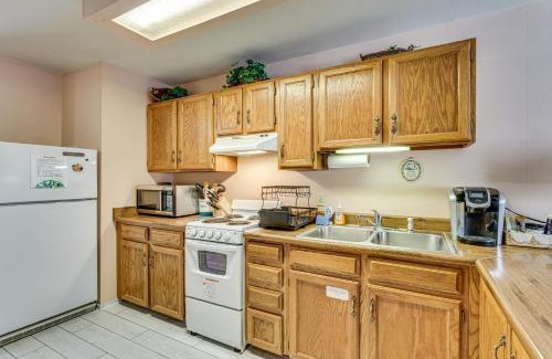Red River House | Less Than Half-Mi to Red River Ski Area Townhome with Patio