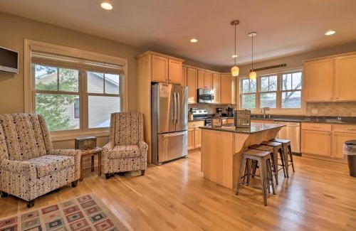 Lake Harmony House | Less Than Half-Mi to Skiing Lake Harmony Home with Hot Tub