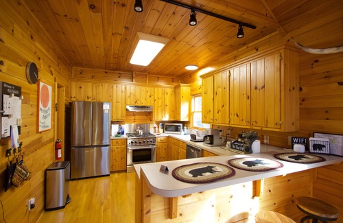 Ferguson Cabin | Let's Get Lost in Romantic 8-Guest Retreat w/Playful Days & Restful Nights!