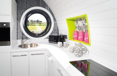 Llandysul Other | Let's Glamp Retro - Madonna