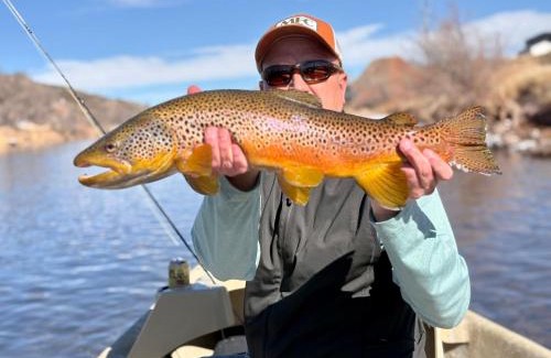 East Thermopolis House | Let's Go ! Highly Rated, Location Perfect, Pools One Minute, Amenity-Rich with Wonderful Comfort, and Pup Friendly, Discover An Exceptional Wyoming Stay, Thermopolis River Walk Home at Hot Springs State Park, 'Where Families and Fisherman Stay'