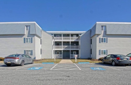 Rehoboth Beach Condo | Let the fun begin 🏖🏊‍♀️😁 Located between both beaches